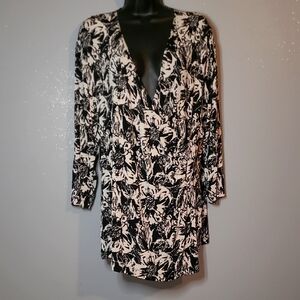 Chico's 2 Travelers Wrap Tunic  Monochrome Patterned Dress Long Sle